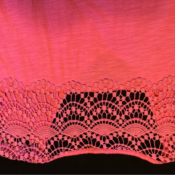 Two cap sleeve v neck shirts - Picture 8 of 13